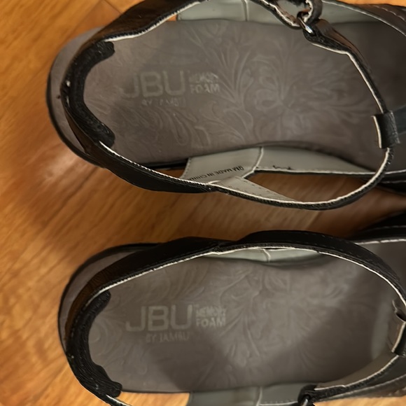 JBU sandals - Picture 6 of 6